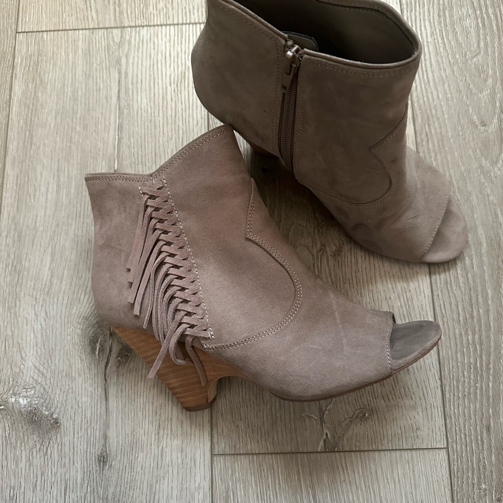 Carlos Santana Boho Style Taupe Ankle Booties with Fringe